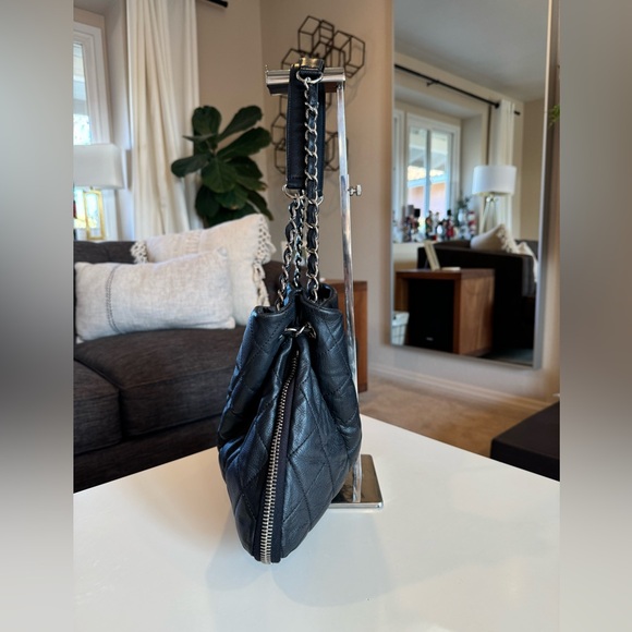 Authentic CHANEL Expandable Zip Around Caviar Quilted Tote Shoulder Bag Black - Picture 9 of 16